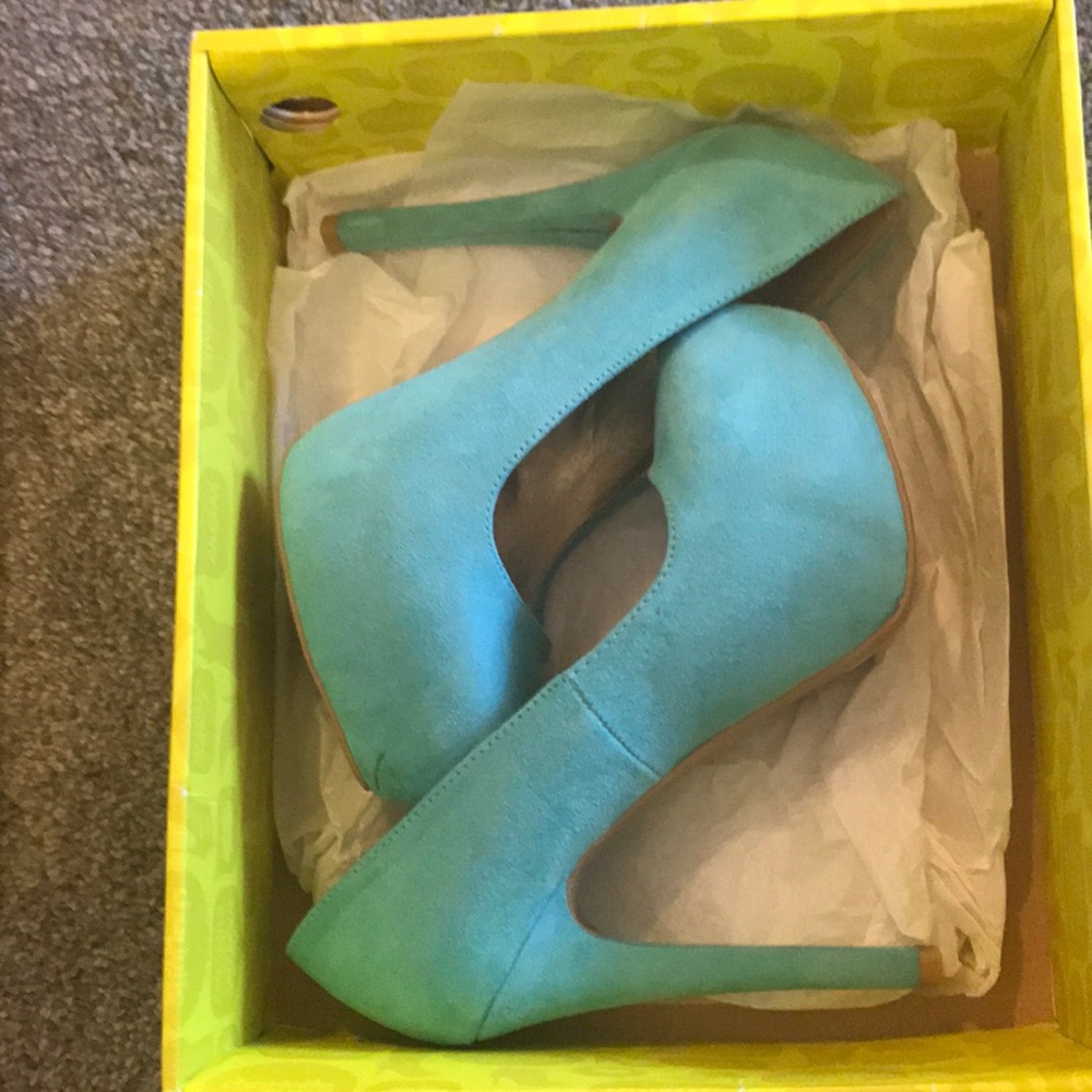 Pair platform heels